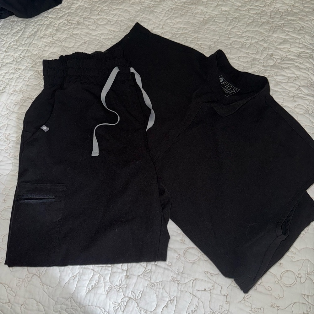 Black Figs Scrub size size large